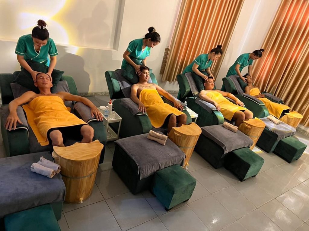 Gái Xinh Massage Biên Hoà