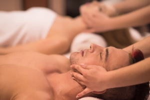 Nữ Massage At Spa Giá Rẻ
